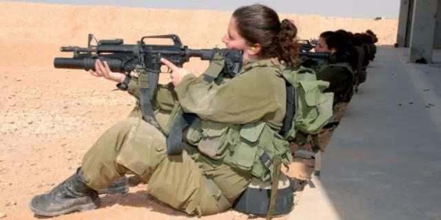 世界上有两种女兵：一种是以色列女兵，一种是其他女兵.27