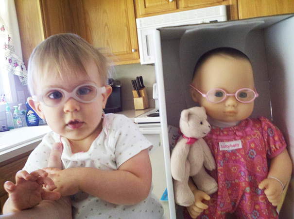 20个婴儿看起来就像他们的玩具娃娃-and-look-alike-dolls-4__605