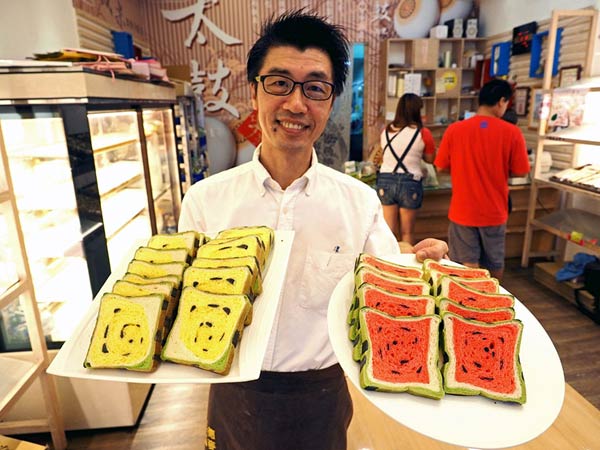 混乱的美味：台湾面包店发明了方形西瓜面包-watermelon-bread-jimmys-bakery-taiwan-4