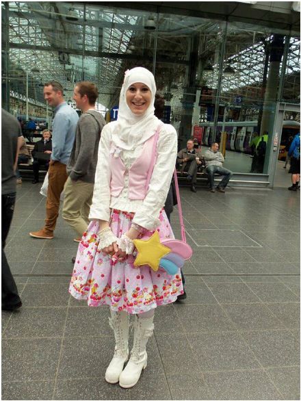 穆斯林传统服饰如何跟洛丽塔结合在一起