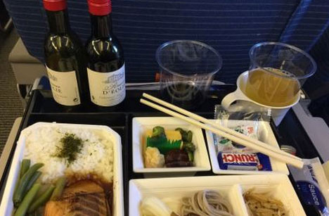 ANA的航空餐曝光 精致细致有红酒