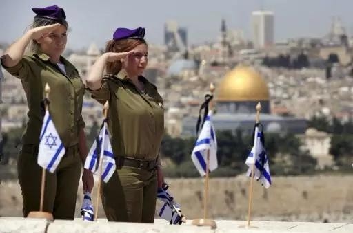 世界上有两种女兵：一种是以色列女兵，一种是其他女兵