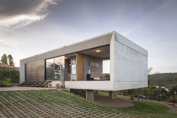 巴西建筑师设计开放式住宅 使用材料调节室内温度-03