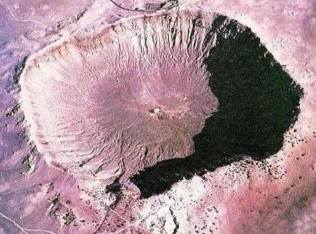 世界最古老的陨石坑 如今55万人居住 地下探明千吨黄金钻石